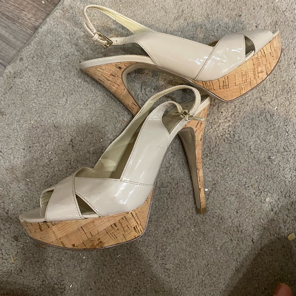 Guess nude patent slingback pumps heels! Size 7!